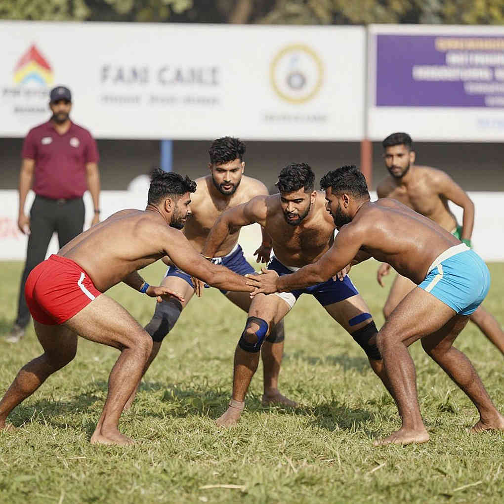 ভাইপার যখন ক্যাটওয়াকে: ভ্যালোর্যান্টের বিষ-এজেন্ট থেকে বালেন্সিয়াগার প্রথম ডিজিটাল দূত